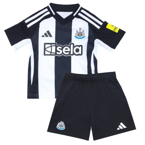 Newcastle United Domicile 2024/25 Junior Kit Newcastle United Domicile 2024/25 Junior Kit